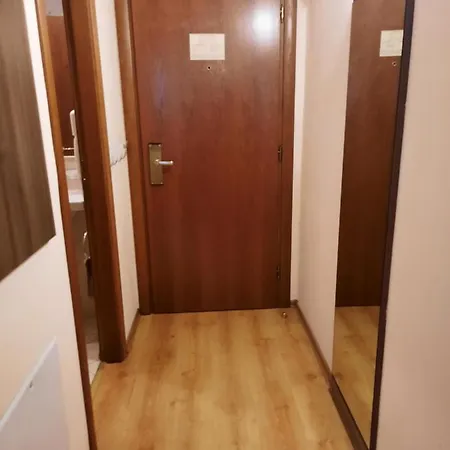 Hotel студио в 4 звезди, град *