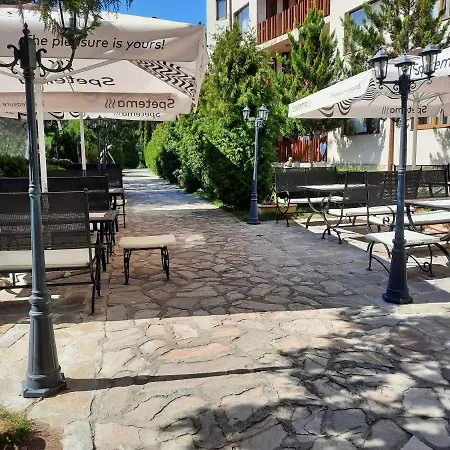 Hotel студио в 4 звезди, град