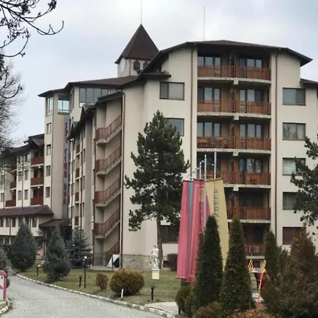 студио в 4 звезди, град 호텔