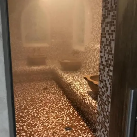 Hotel студио в 4 звезди, град