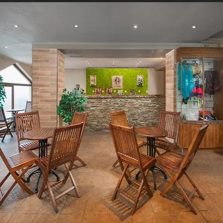 студио в 4 звезди, град Hotel